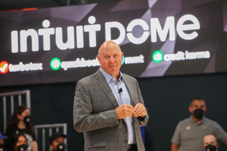 v体育-TA名记披露：鲍尔默持续担任NBA联盟总督审计委员会主席职务