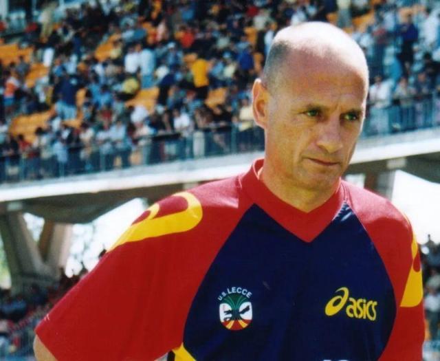 v站体育-王勤伯：谁最喜欢品尝铁腕的滋味？